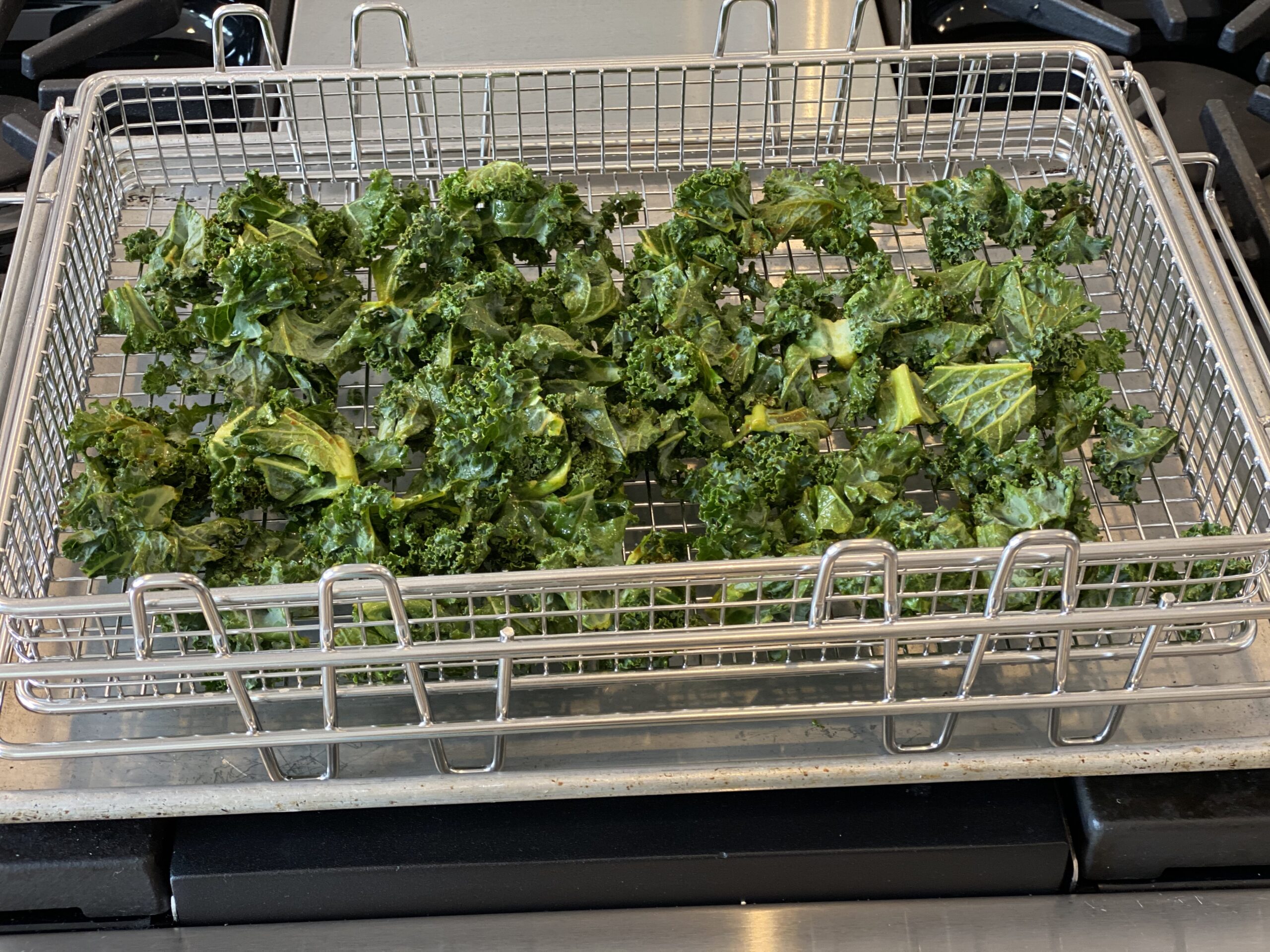 Kale chips in Basquettes